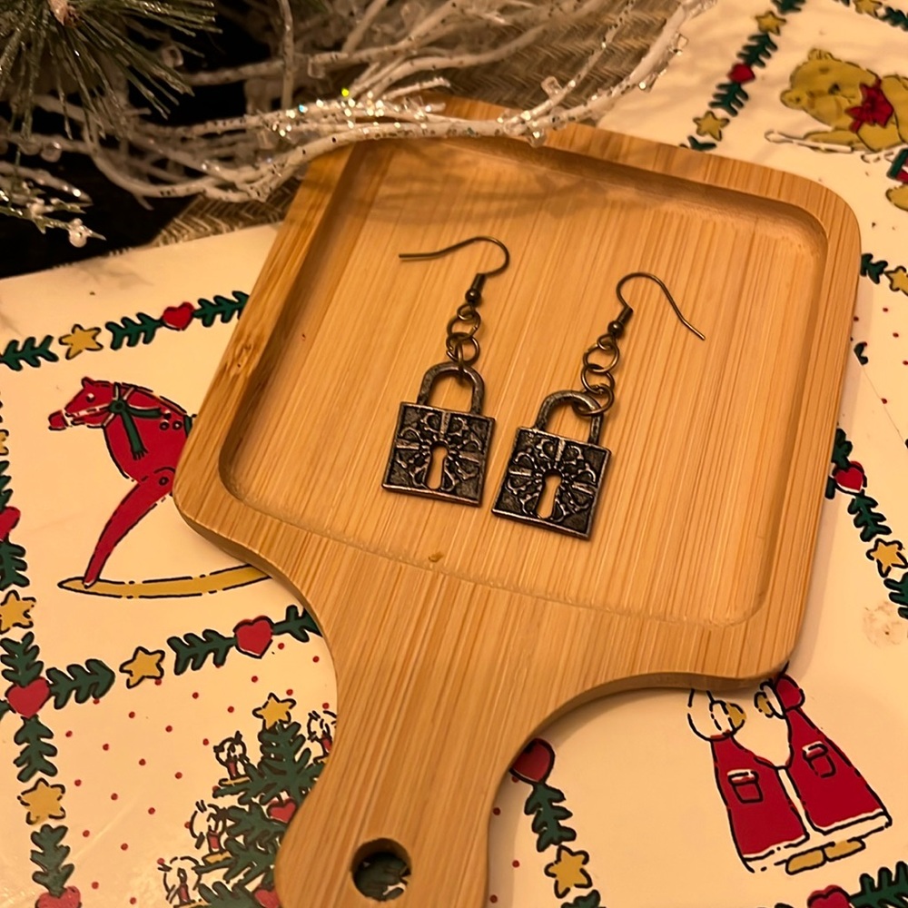 Dangle Vintage Lock Earrings